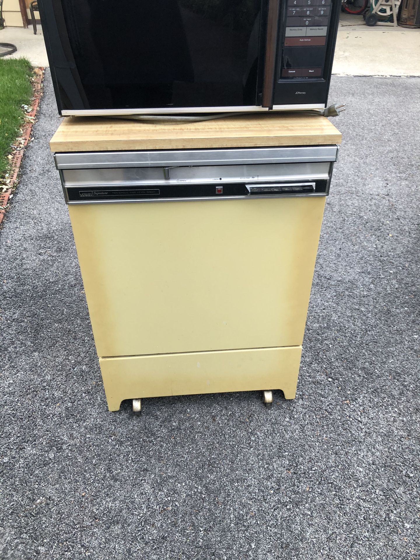 Free - Vintage Dish Washer and Microwave