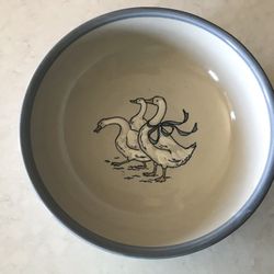 Louisville Stoneware - “Gaggle Of Geese” Serving Bowl 11”
