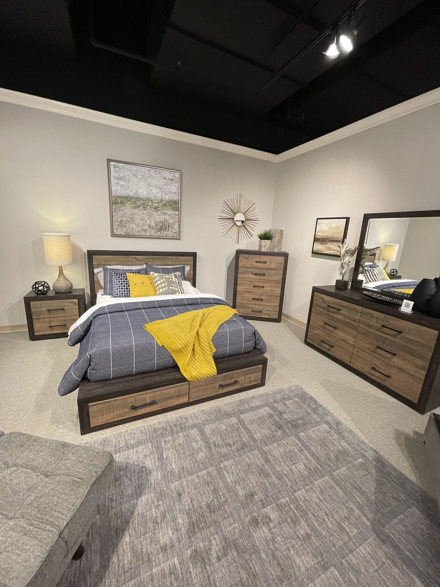 4 PCS QUEEN BEDROOM SET: QUEEN BED FRAME, NIGHTSTAND, DRESSER, MIRROR