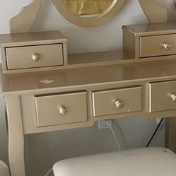 Gold Vanity With Stool 