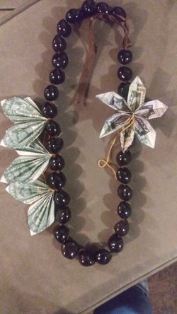 Kukui nut money lei