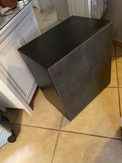 Filling cabinet
