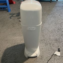 Diaper Genie Complex