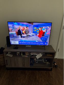 Samsung smart TV 43” Crystal UHD 4K Smart TV