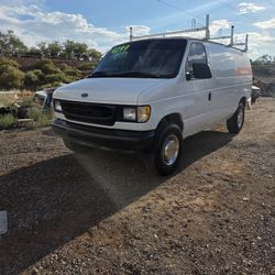 2000 Ford E-250