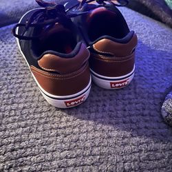 Levi Shoes Size 8