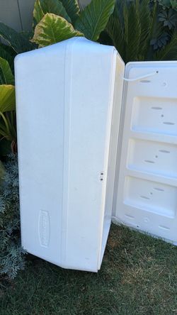 Ice chest