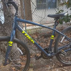2022 Trek Speed Bike 