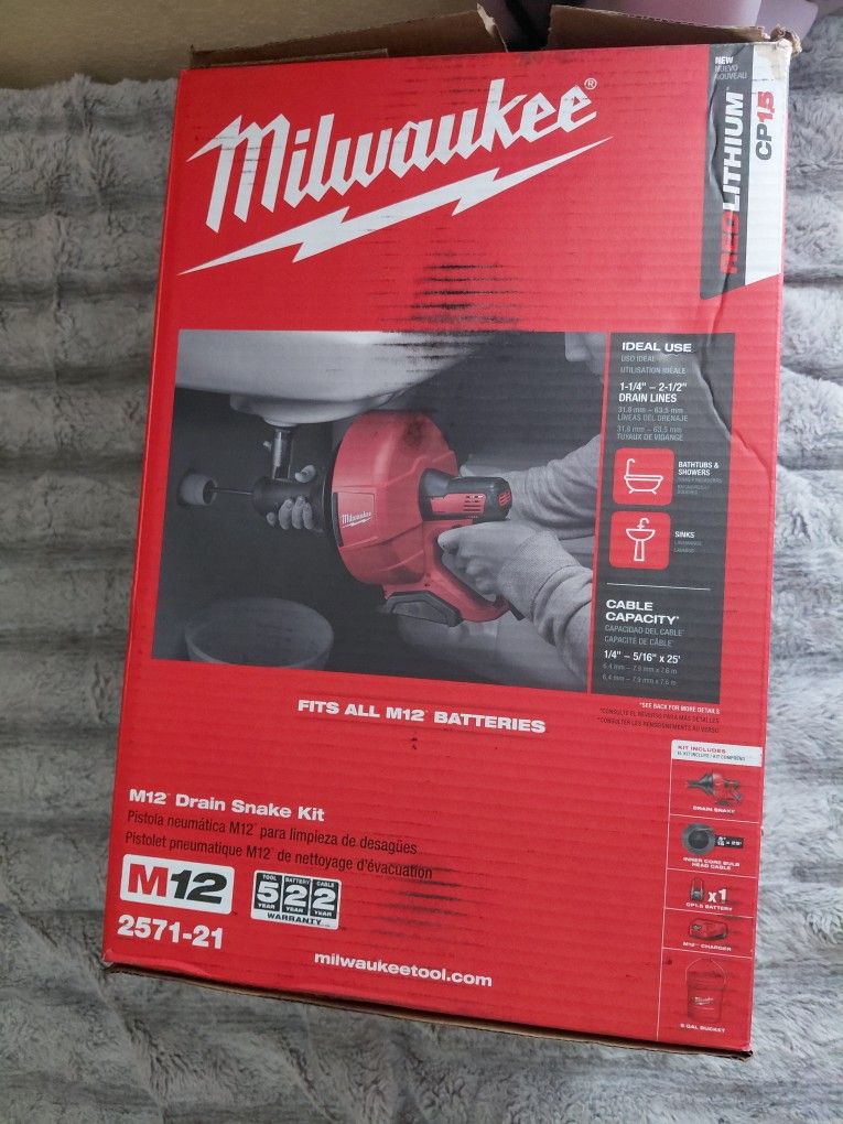 Milwaukee M12 Drain Snake Kit