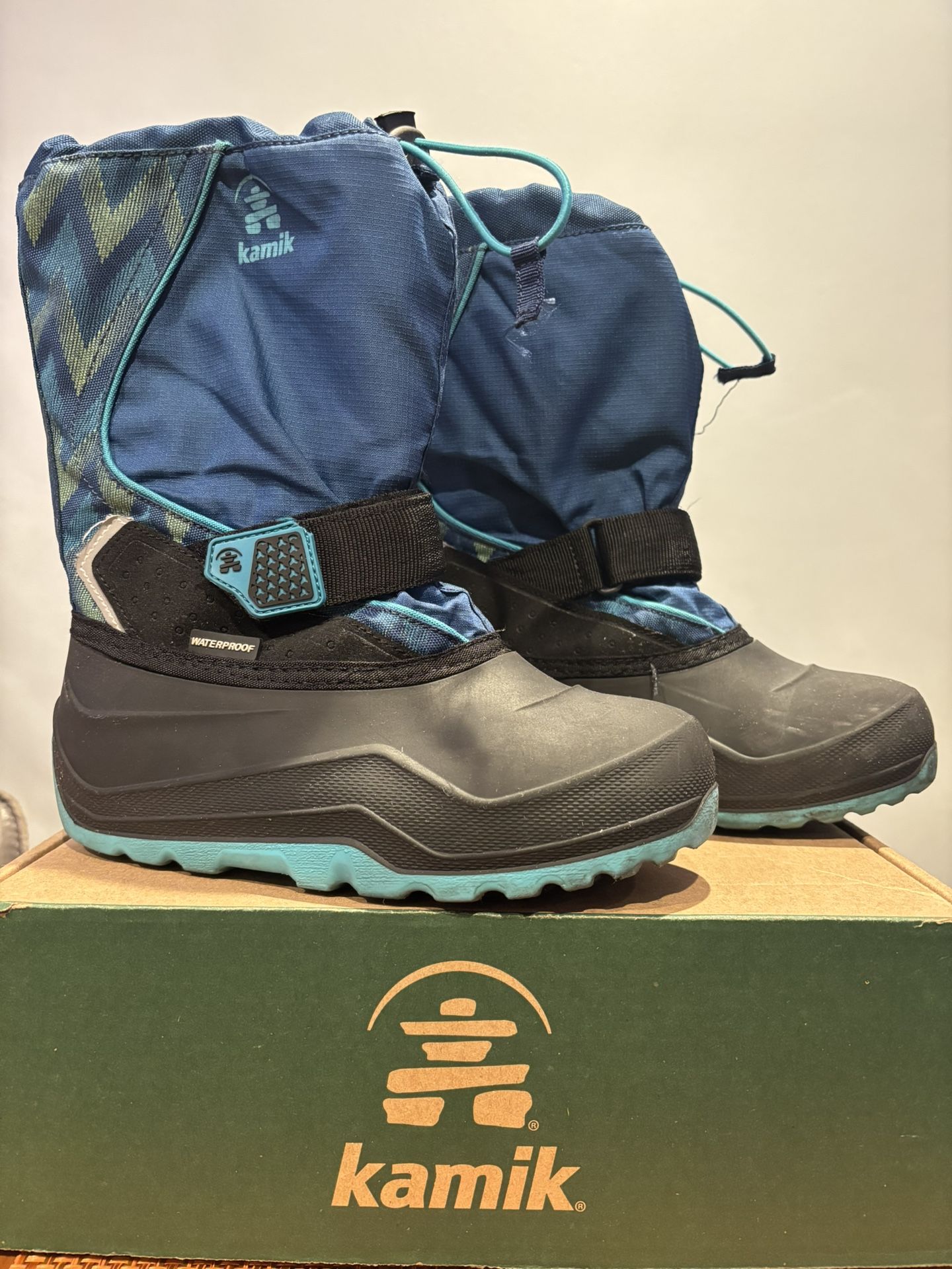 Kids Snow Boots Size 3