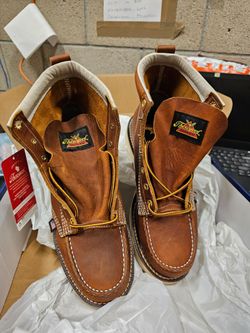 New  Thorogood moc toe tobacco size 9wide