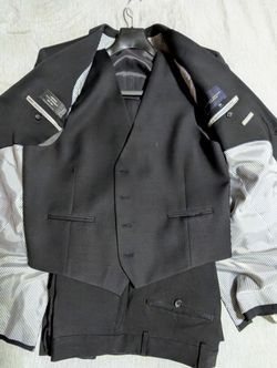 Banana Republic Charcoal Tailored Fit Italian Wool 4 Piece Suit