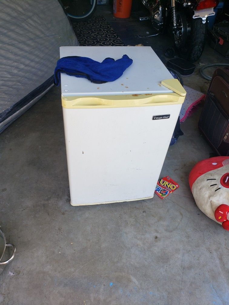 Mini Fridge