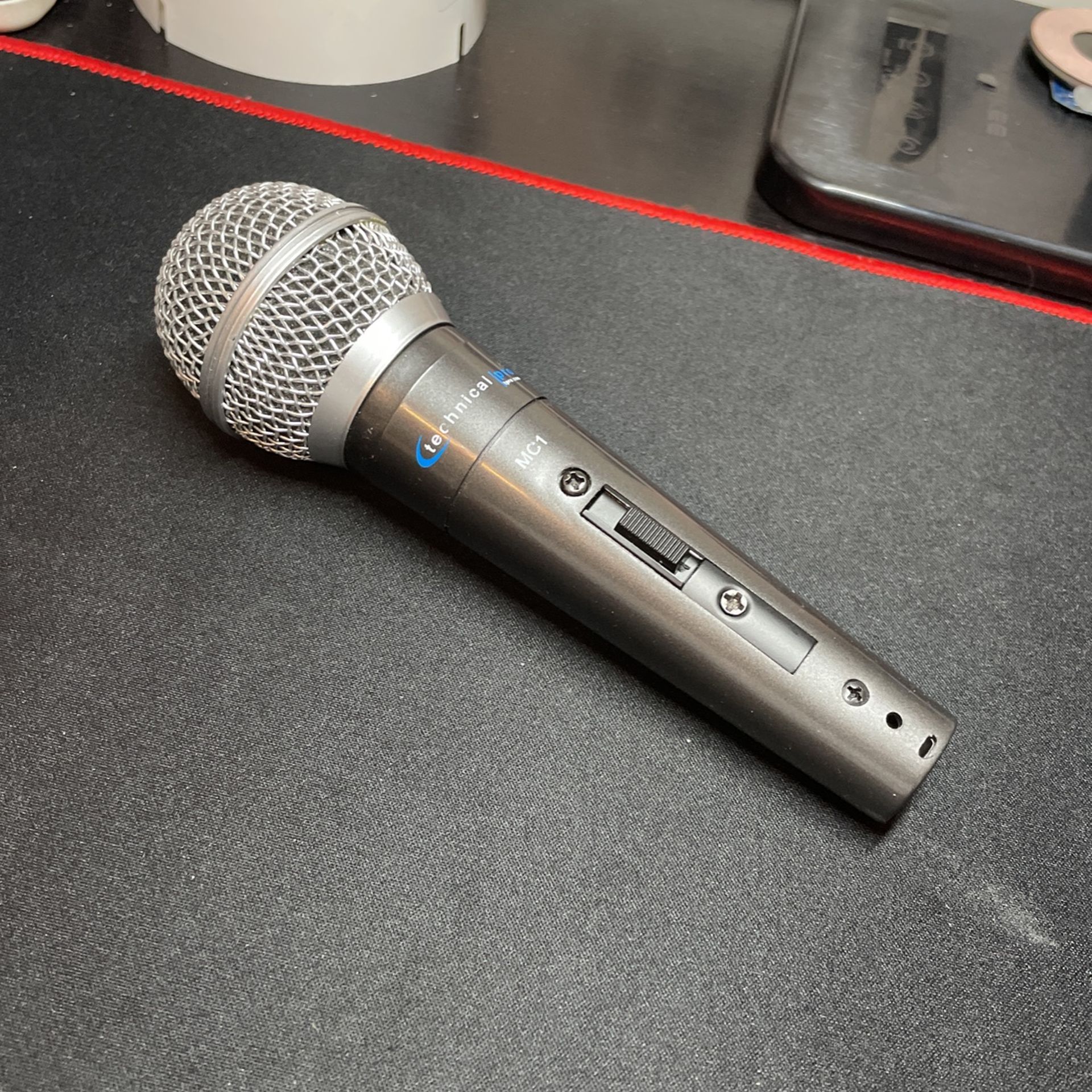 Microphone