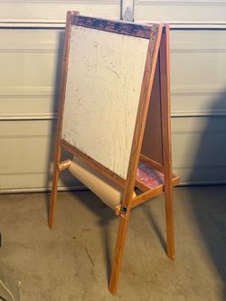 White/black board + markers + paper