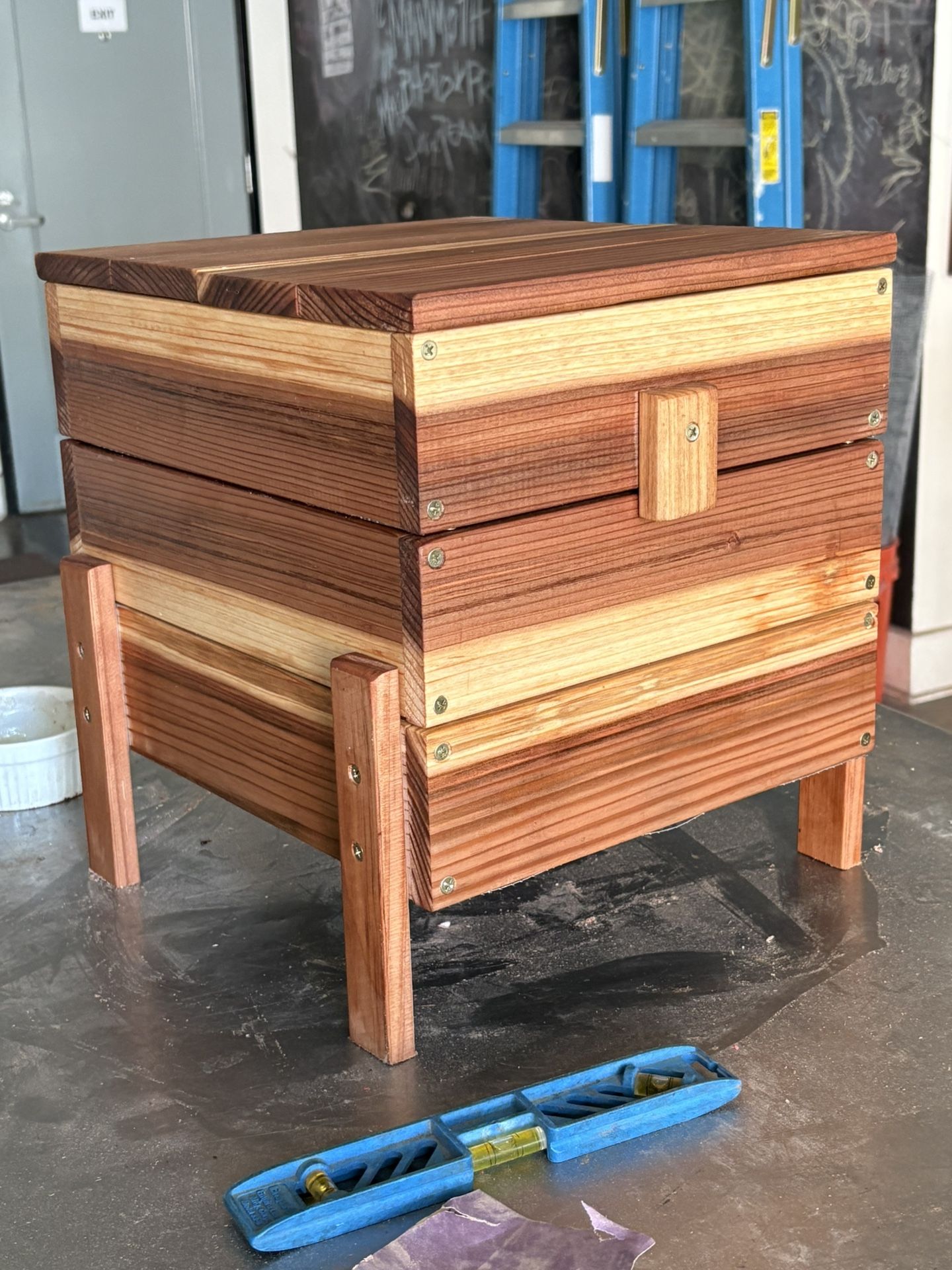 USA Made Redwood Composting Worm Bins