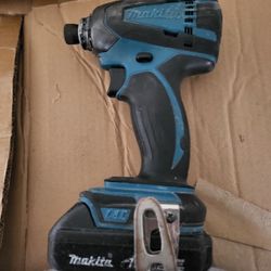 Mikita impact drill XDT04