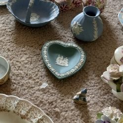 Multiple Pieces English Bone China