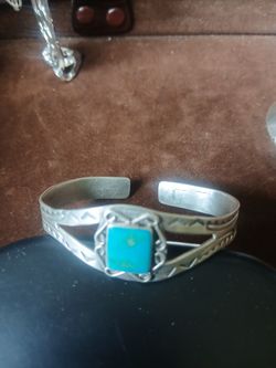 Navajo turquoise silver bracelet