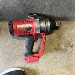 Milwaukee 1” Square Impact Wrench 