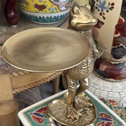 BIG YELLOW GINGER JAR SIGNED HAND PAINTED IMARI .  Vintage Antique Asian Chinese Chinoiserie  Black & Gold $65.  