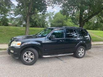 2010 Ford Explorer XLT