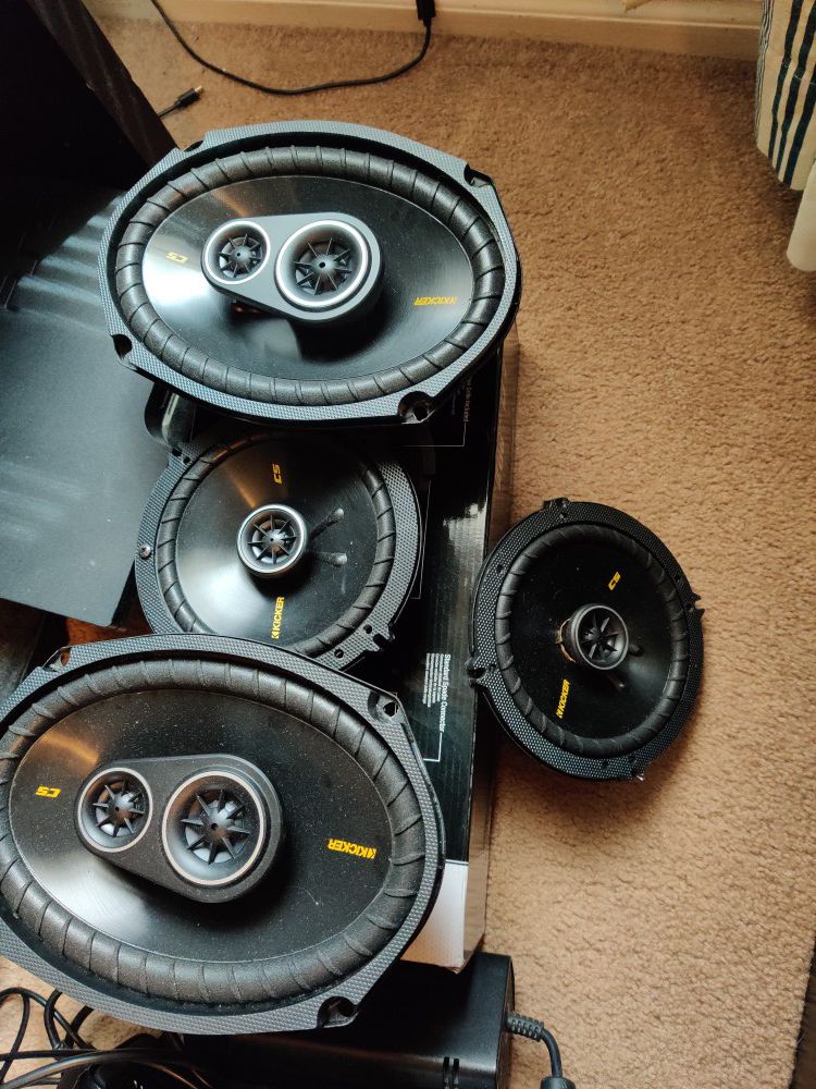 Kicker 6x9 3-way & 6.5in speakers