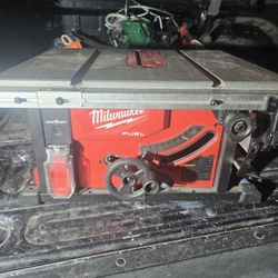 Milwaukee M18 Table Saw