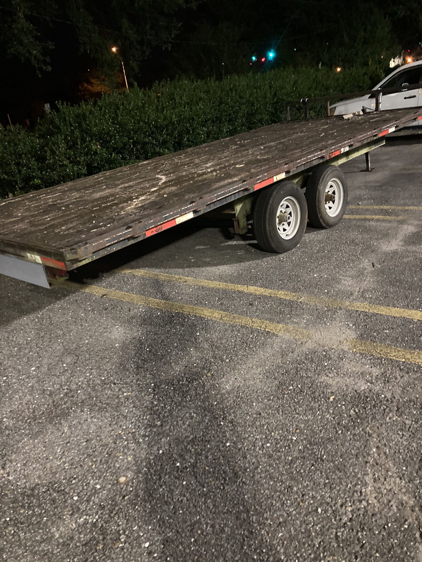 Flatbed trailer For Sale