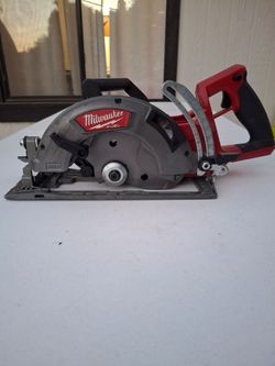 Milwaukee M18 FUEL 7-1/4" Rear Handle Circular Saw (tool only)