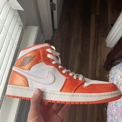 Nike Air Jordan 1 Mid SE   