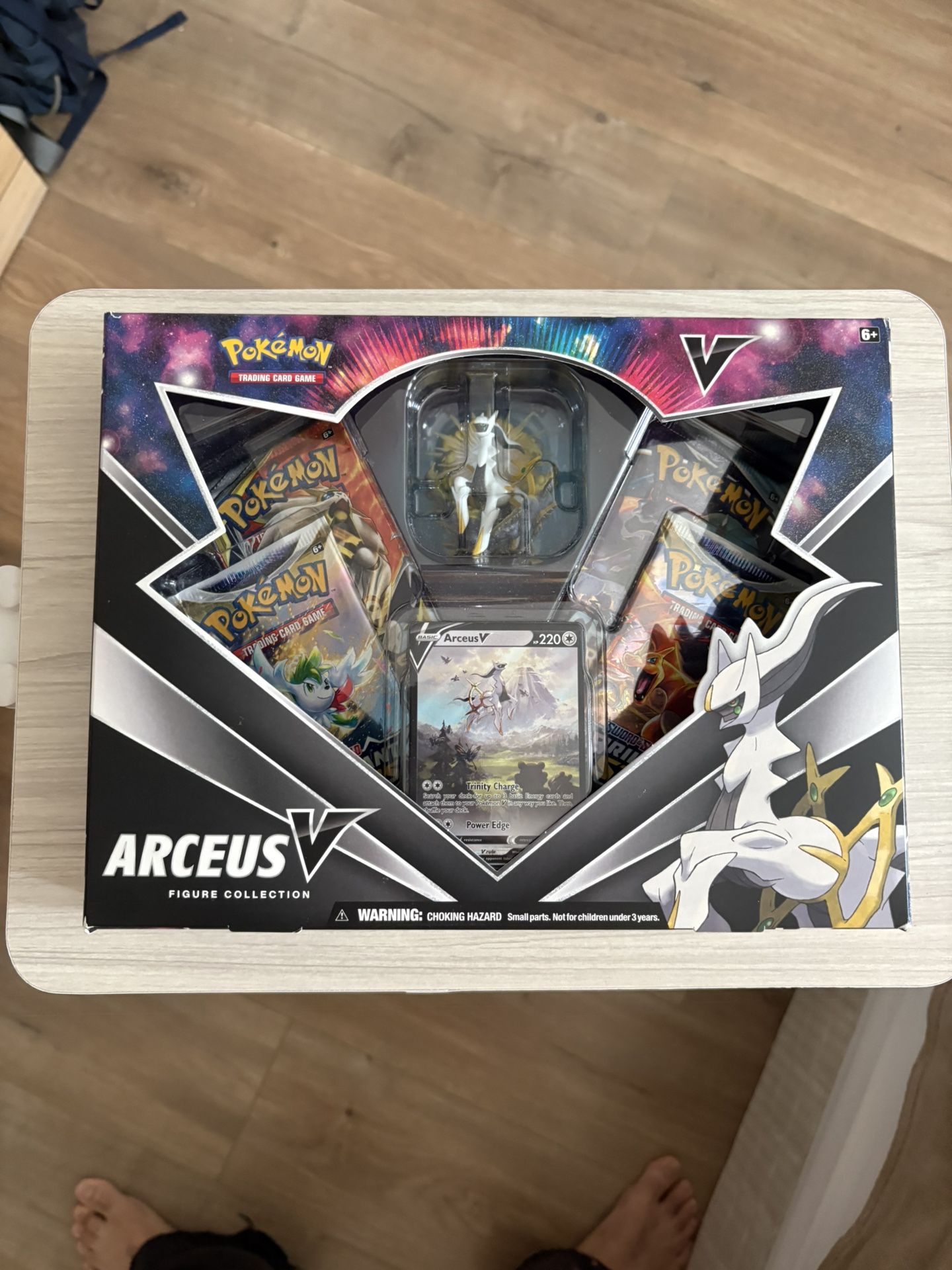 Arceus V Figure Collection Box