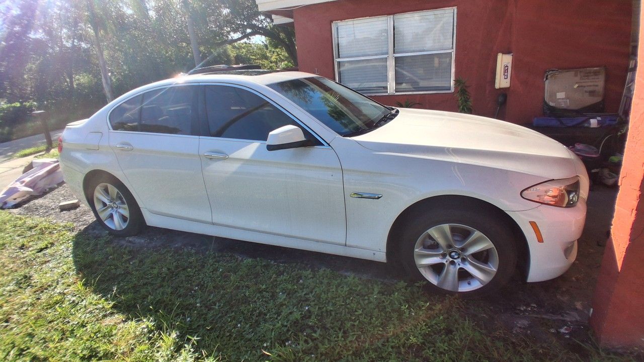 2012 BMW 528i