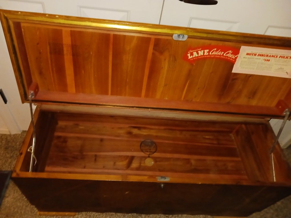 Lane Cedar Chest 