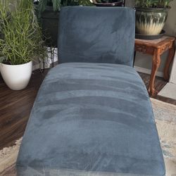 Chaise Lounge