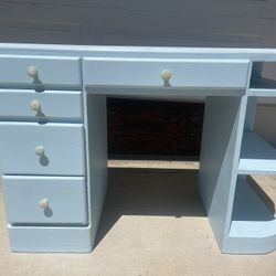 40”l x 20”w x 30” h Children’s Desk