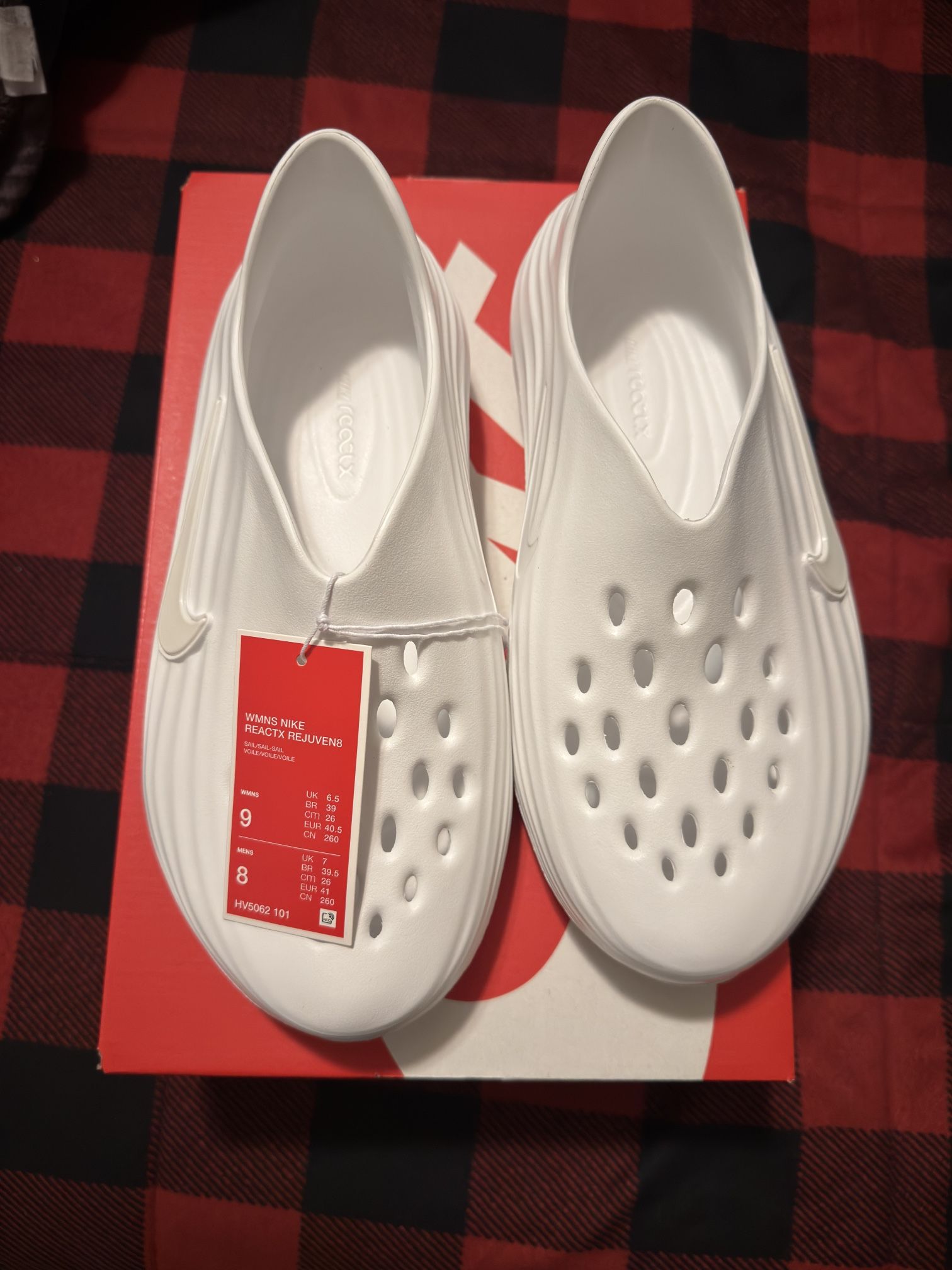Nike Rejuven8