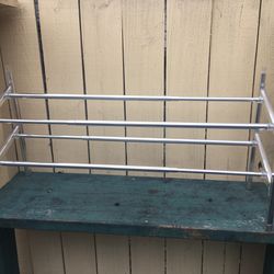 Expandable metal shoe rack