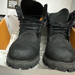 MENS TIMBERLAND BOOT SIZE 8.5 Dm For Info