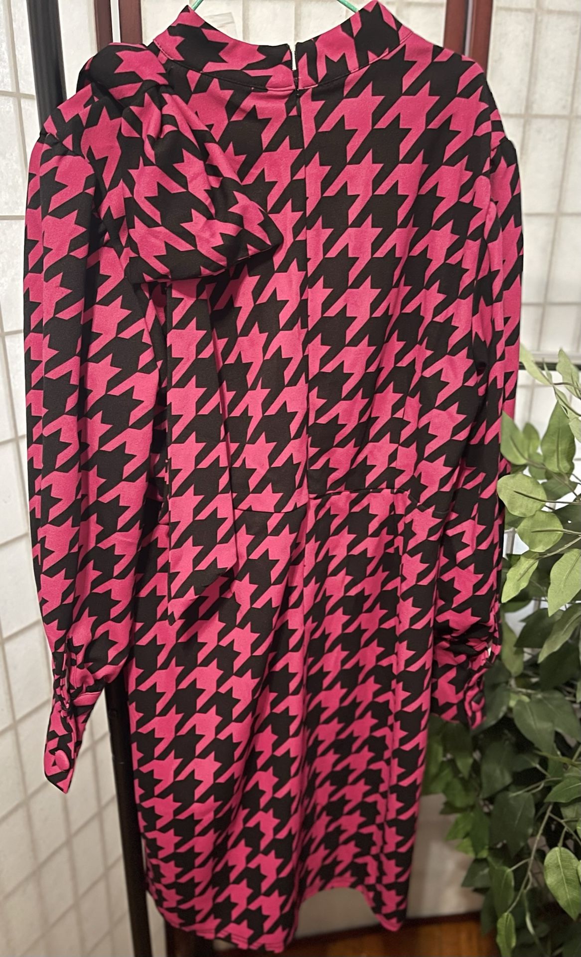 Pink And black Dress Size L