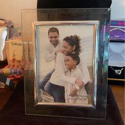 New 5x7 Picture Frame 