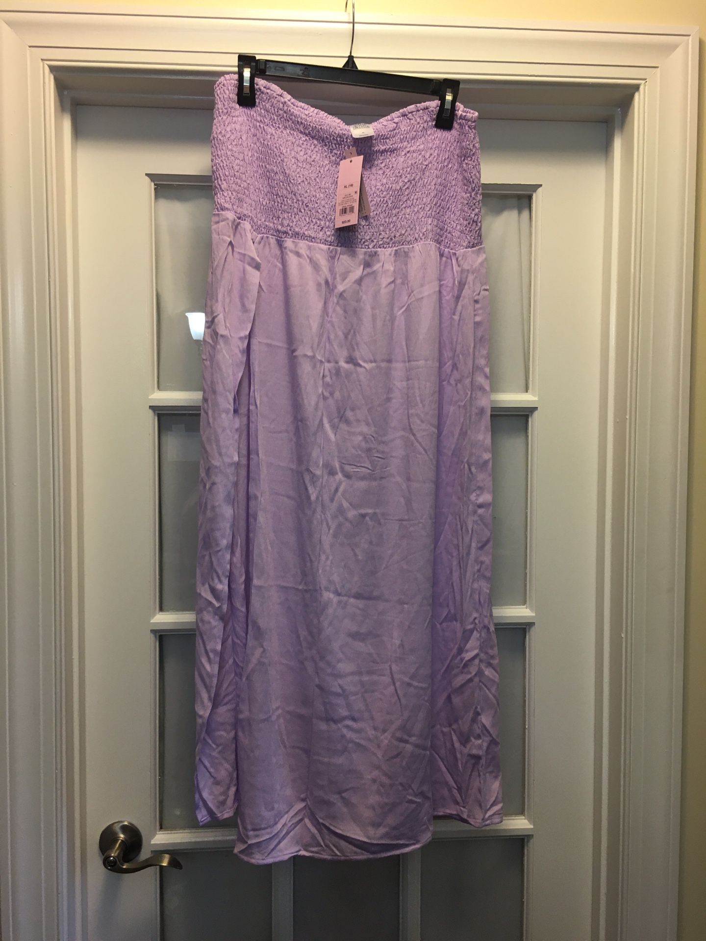 NEW Woman’s Dress/Skirt XL