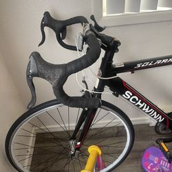 Bendo Una Bicicleta De Carreras En Buenas Condiciones En  Aloha 