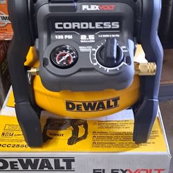 DEWALT FLEXVOLT 60V COMPRESSOR 2.5 GALLON 