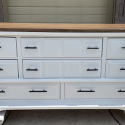 Large  Dresser / Chest Of Drawers