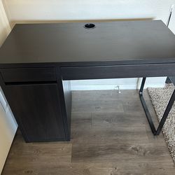 Micke IKEA Desk