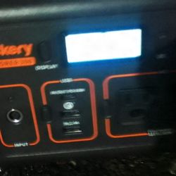 Jackery Explorer 300 