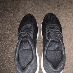 Black Shoes