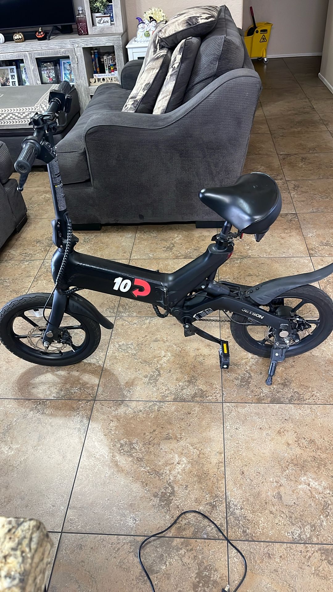 Jetson J5 Electric Bicycle Like New See All The Photos