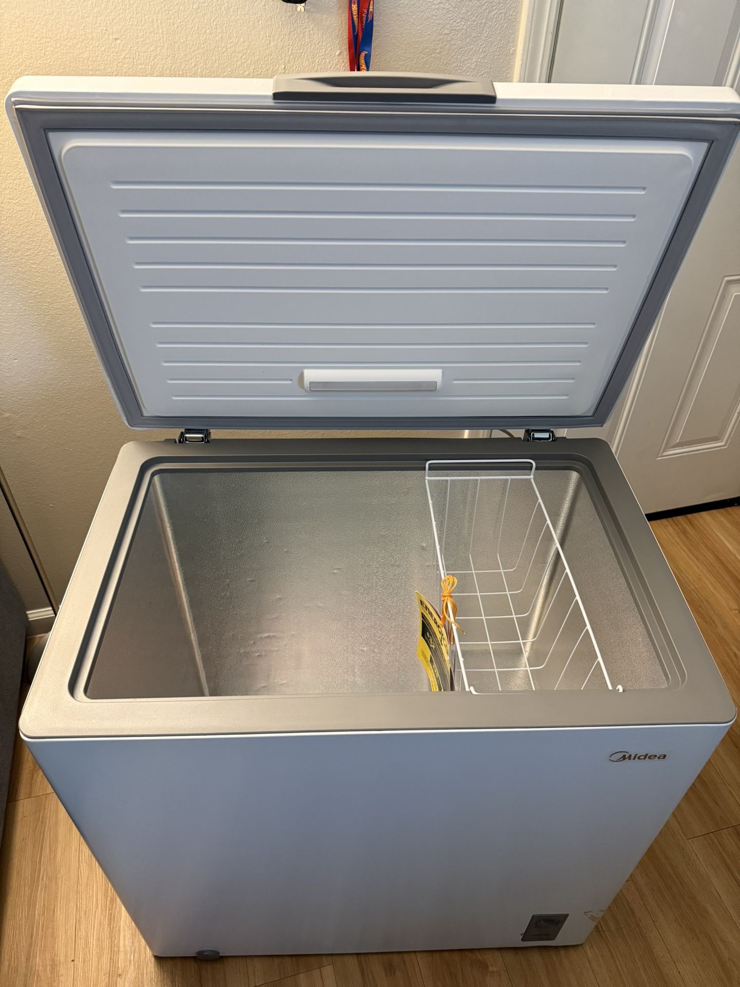 Refrigerator/ Freezer 
